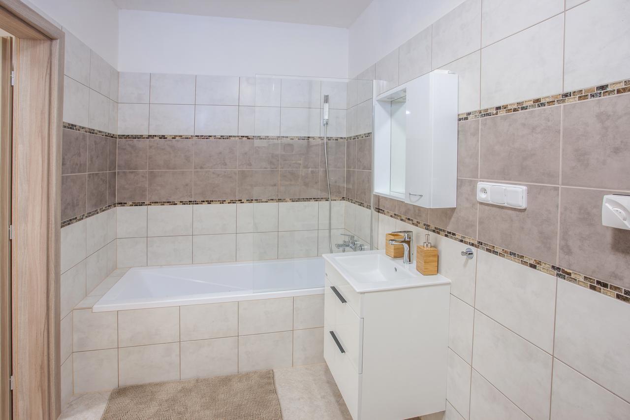 Rezidence Rumunská Praga Esterno foto